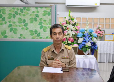 พบปะให้กำลังใจนักศึกษาระดับบัณฑิตศึกษา สาขาวิชาการบริหารการศึกษา มหาวิทยาลัยราชภัฏมหาสารคาม ที่เข้าฝึกประสบการณ์วิชาชีพผู้บริหารการศึกษา